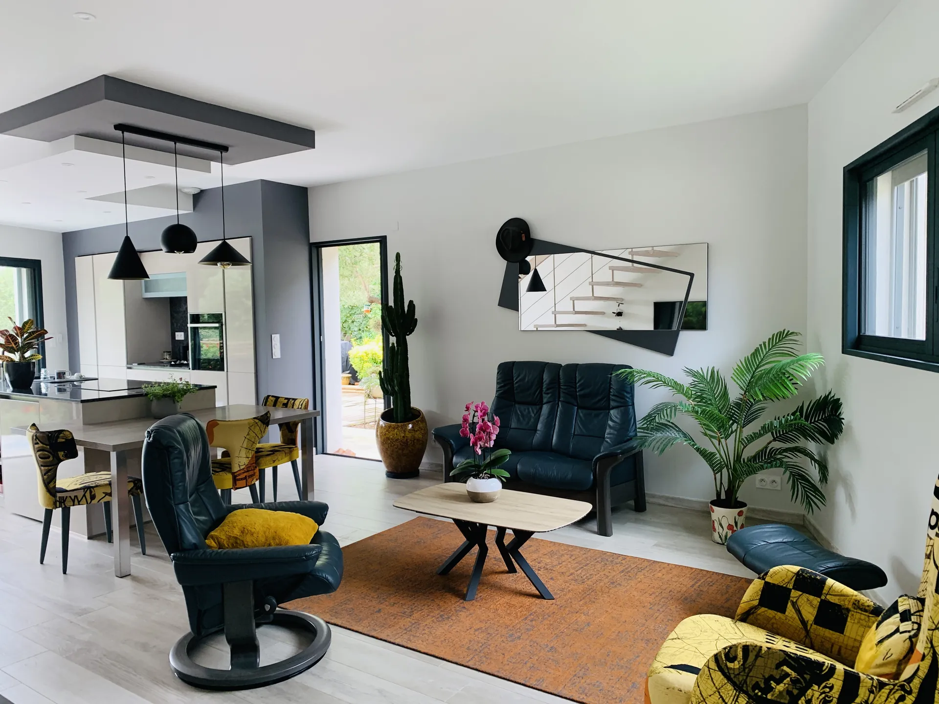 Architecte maison contemporaine Hyères : séjour ouvert à Giens